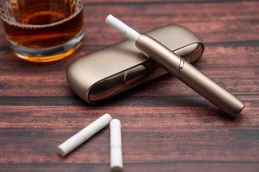 電子タバコは歯に影響する？歯科で知っておきたいこと