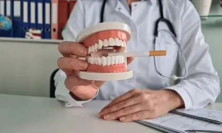 電子タバコは歯に影響する？歯科で知っておきたいこと